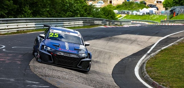 Nordschleife, qualifica<br />Bennani batte Magnus per un soffio