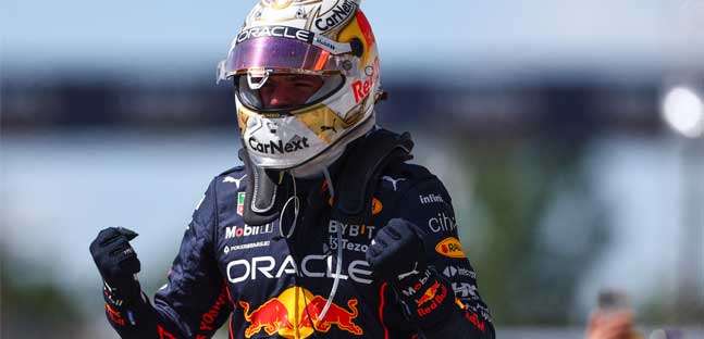 Verstappen va in fuga<br />Sainz tosto, Hamilton sul podio
