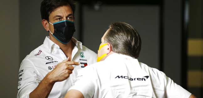 Motori Mercedes a soli due team clenti?<br />La "minaccia" di Wolff al budget cap...