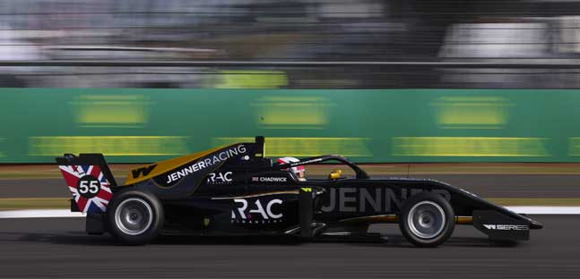 Silverstone, qualifica<br />La solita Chadwick in pole<br />