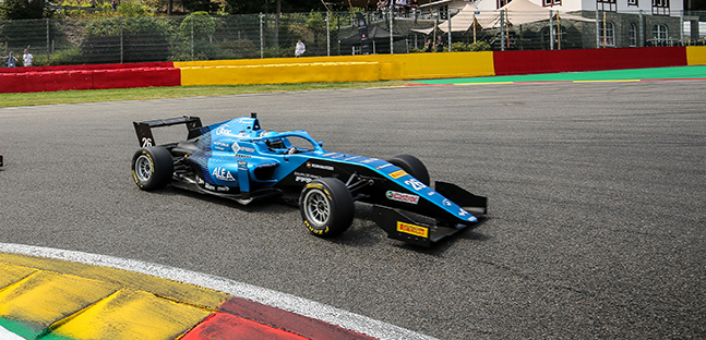 Spa - Gara 2<br />David vince col giallo