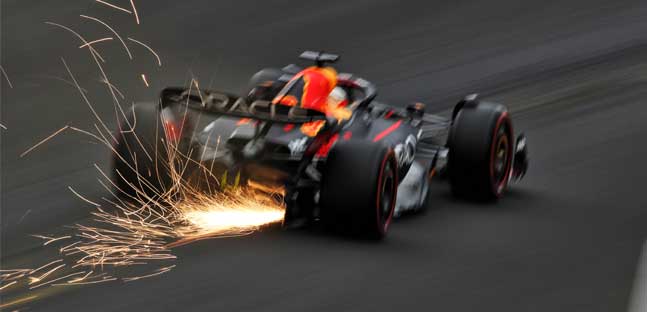 Spa - Qualifica<br />Verstappen in pole, ma dal <br />palo partir&agrave; la Ferrari di Sainz
