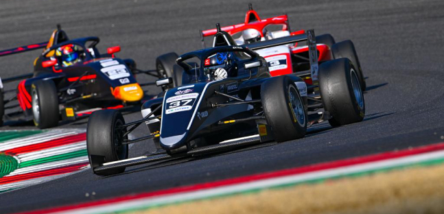 Mugello - Gara 2<br />Lindblad ko, Sztuka vince <br />ancora e riapre il campionato