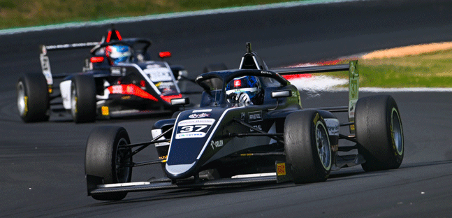 Vallelunga - Gara 3<br />Sztuka incontentabile