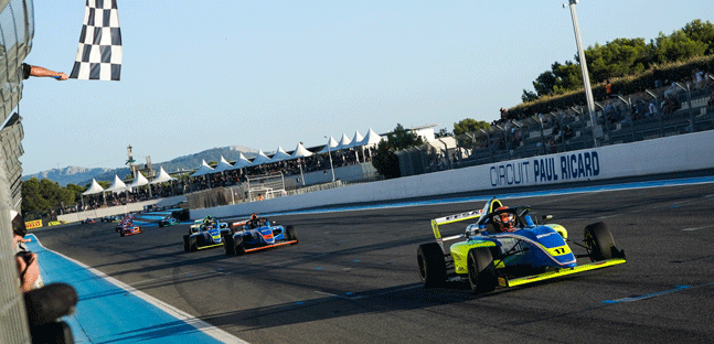 Le Castellet - Gara 2<br />Vince Stevenheydens, Peugeot KO