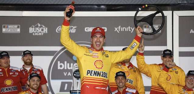 Almirola e Logano vincono i Duel<br />Lo schieramento per la 500 Miglia