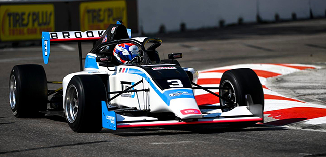 USF Pro2000 a St.Petersburg<br />Ritorno vincente per Brooks