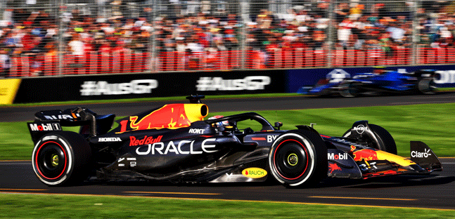 Melbourne - La cronaca<br />Verstappen vince una gara caotica