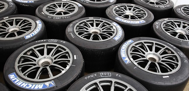 FIA e ACO: revocato il divieto<br />di scaldare gli pneumatici 