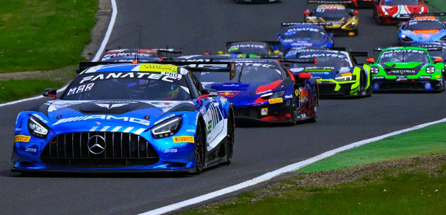 Sprint a Brands Hatch - Gara 1<br />Marciello in fuga, Boguslavskiy resiste