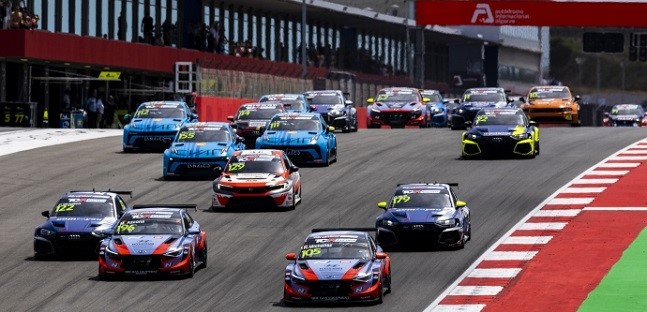 TCR World Tour, Portim&atilde;o <br />Michelisz e Urrutia aprono la stagione