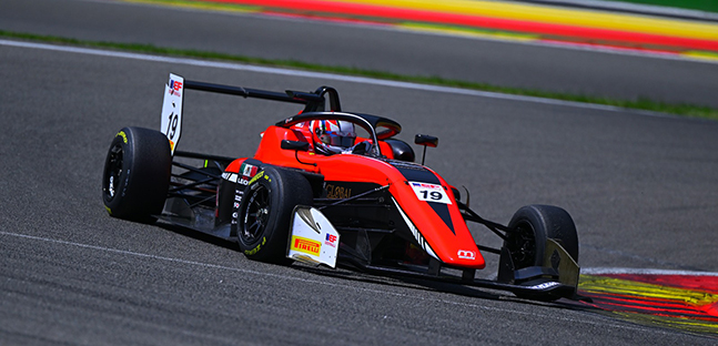 Spa, qualifica<br />Leon stampa la pole