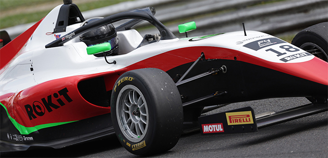 British F4 a Brands Hatch<br />Higgins protagonista, Sharp allunga