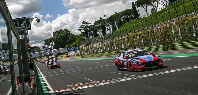 TCR World Tour, Vallelunga <br />La 1ª di Huff, Michelisz vince e allunga