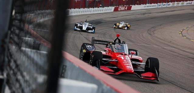 Iowa, qualifica<br />Doppia pole per Power