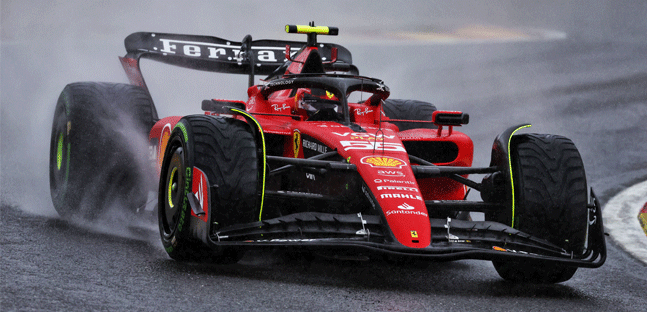 Spa - Libere<br />Piove forte, Sainz al comando<br />Penalit&agrave; per Verstappen