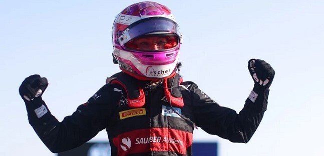 Monza, gara 2<br />B&uuml;hler vince, Garc&iacute;a allunga