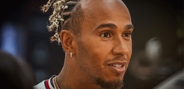 Hamilton all'attacco<br />del mondo Red Bull