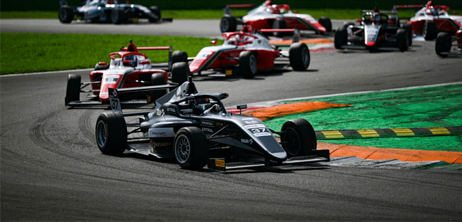 Monza - Gara 1<br />Sztuka di forza
