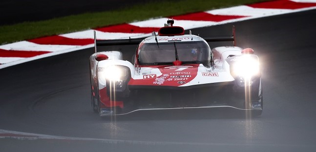 Fuji – Qualifica <br />Kobayashi guida la prima fila Toyota