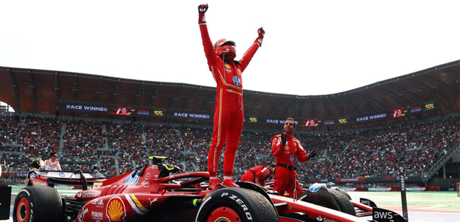 Sainz &egrave; perfetto come la Ferrari<br />Norris a -47 punti, Verstappen scorretto