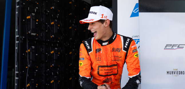 Jerez - Gara 2<br />Del Pino lights to flag<br />Sagrera vede il titolo