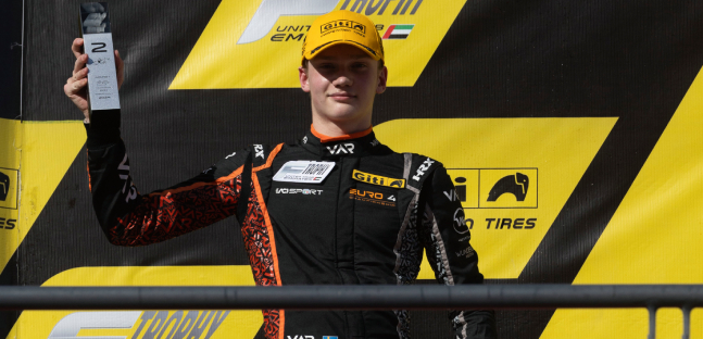 Al Dhaheri penalizzato<br />Successo per Jonsson in gara 3
