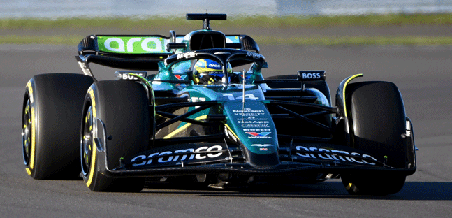 Primi giri per la Aston Martin<br />Crawford entra nel programma giovani