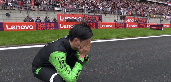 Zhou, le lacrime di un bambino <br />cinese diventato pilota di F1