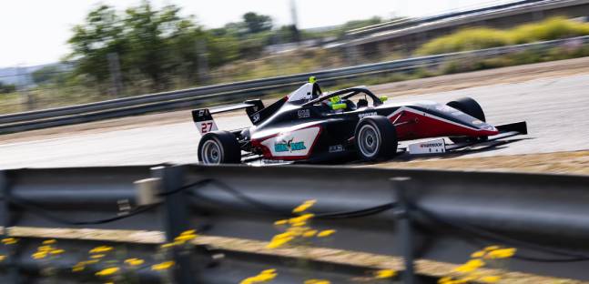 Jarama, gara 3<br />La rossa "grazia" Flux&aacute;, Colnaghi penalizzato