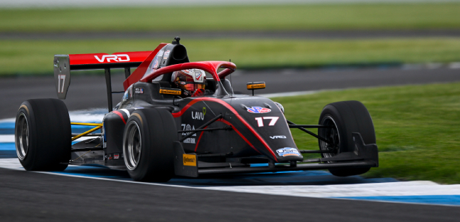 USF Pro 2000 a Indianapolis, gare<br />Johnson si conferma dominatore 