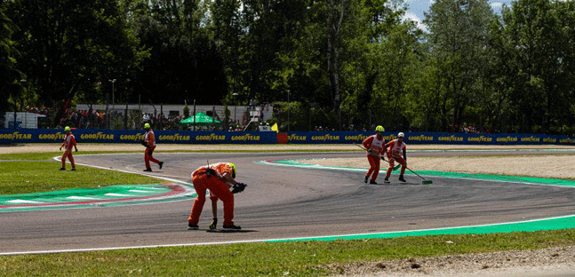 Ghiaia in uscita curva <br />Imola vuole evitare i track limits