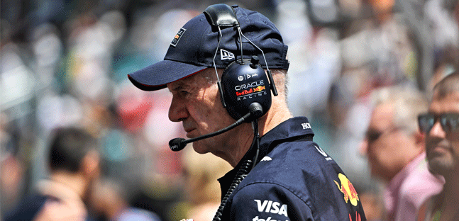 Newey lancia un messaggio<br />"Se mi avessero detto che a 65 anni..."