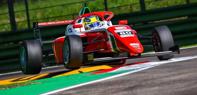 Imola, libere 2<br />Tris Prema, Powell al comando
