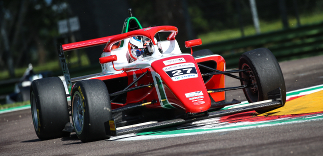 Slater escluso da gara 1<br />La vittoria va a Yamakoshi