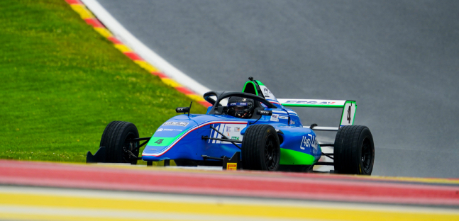 Spa, gara 1 <br />Kieffer si ripete, Kato allunga