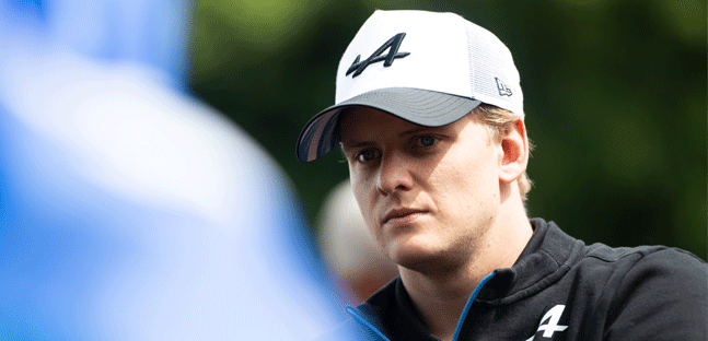 Schumacher prova la Alpine<br />&Egrave; in lizza per il sedile 2025
