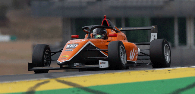 Portimao - Gara 1<br />Assolo di Al Azhari, Colnaghi secondo