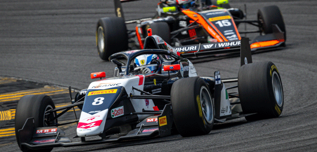 Mugello - Gara 1<br />Taponen domina su Badoer 