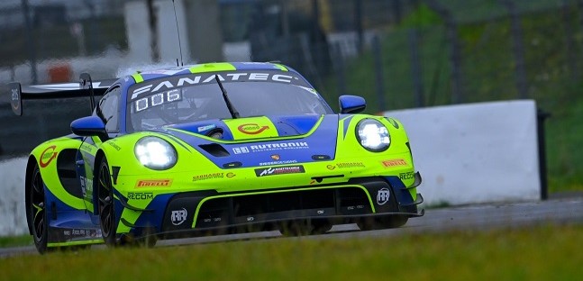 Endurance al N&uuml;rburgring – Qualifica <br />Porsche monopolizza la prima fila