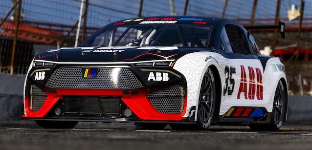 La NASCAR presenta la sua EV<br />