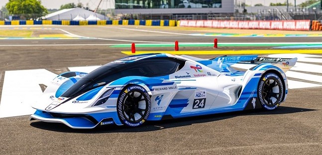 Nel 2028 debuttano le auto a idrogeno<br />Toyota la prima ad aderire al nuovo corso