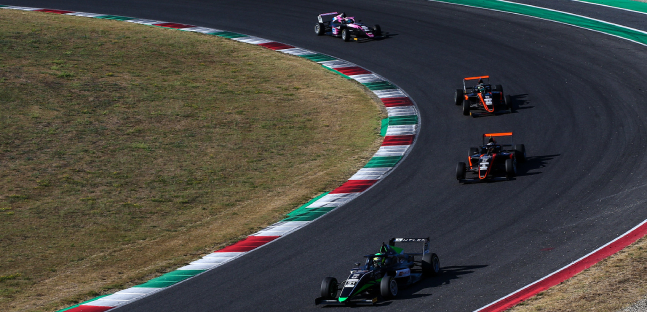 Mugello - Gara 3<br />Uno-due per il team US Racing