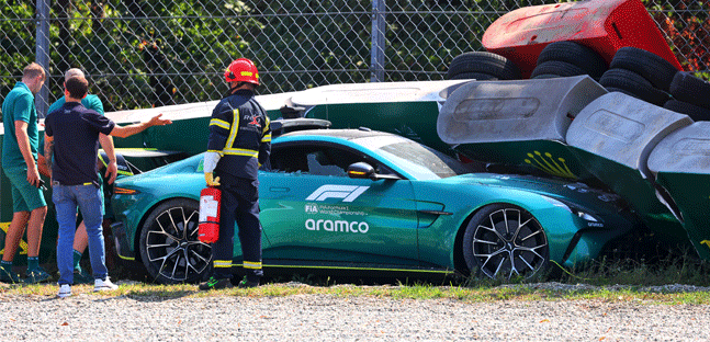 Maylander fuori con la <br />safety-car alla Parabolica di Monza
