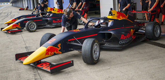 Red Bull seleziona due kartisti<br />Lindblom e McLaughlin in F4 nel 2025