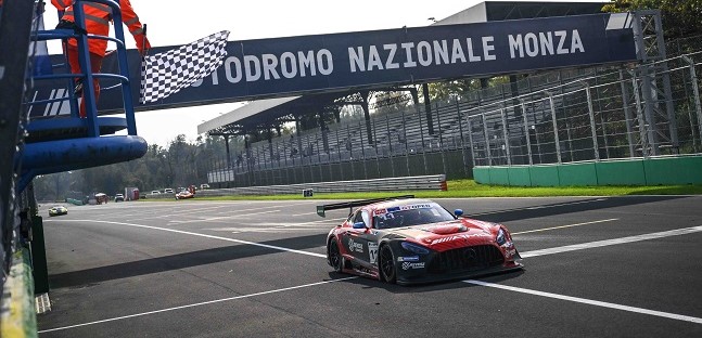 Monza, gara: R&eacute;v&eacute;sz campione<br />A Bennet-Mosca non basta la vittoria