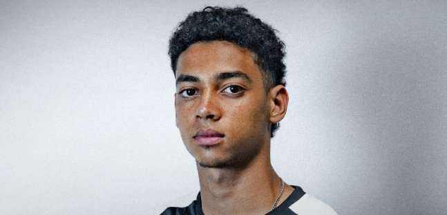 Ugochukwu da Prema a Campos