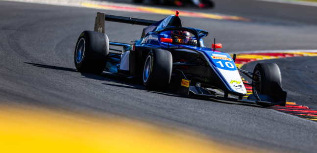 Spa, libere 2<br />Bedrin davanti a De Palo