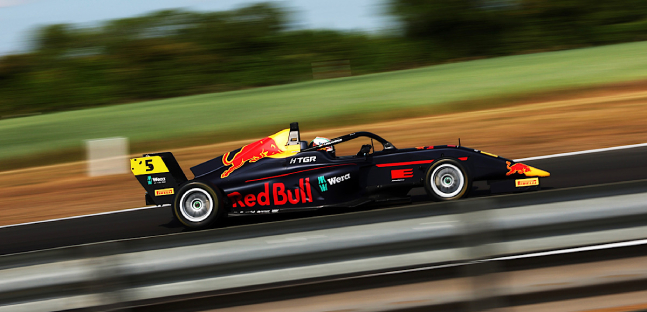 F4 britannica a Snetterton, gare<br />McLaughlin mette la freccia<br />