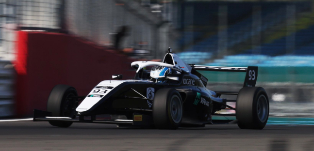 F4 britannica a Silverstone, gare<br />Piszcyk, due vittorie e primato 